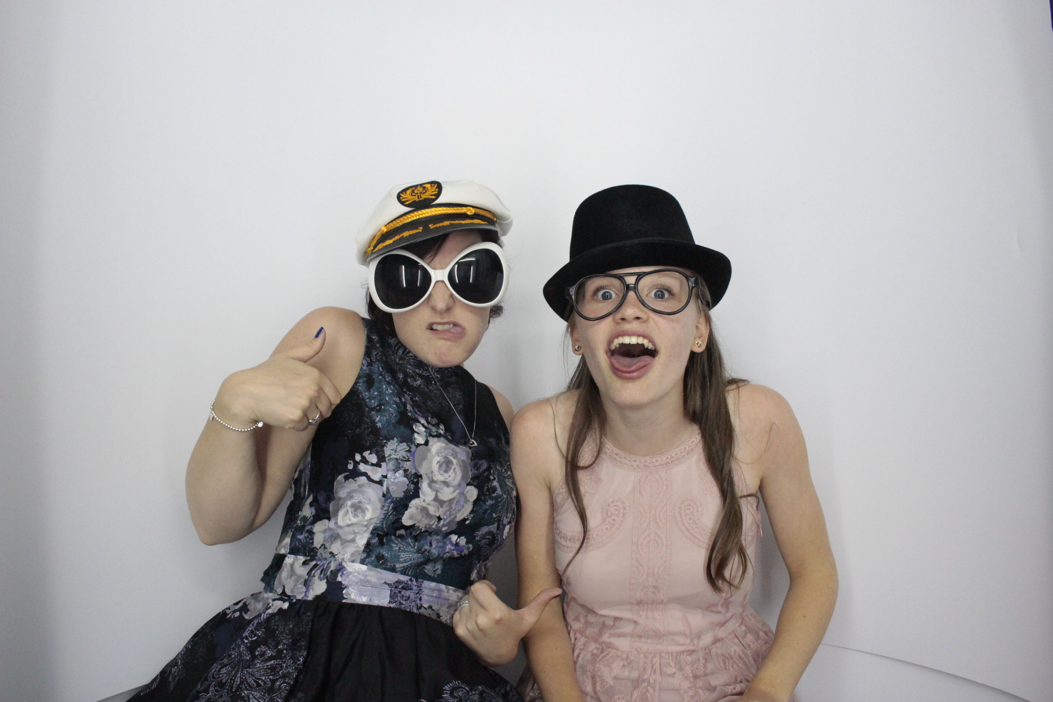 Ollie & Amy's Wedding | View more photos from the event at gallery.myphotoboothexperience.co.uk/u/MyPhotoBoothExperienceLtd/Ollie-Amys-Wedding